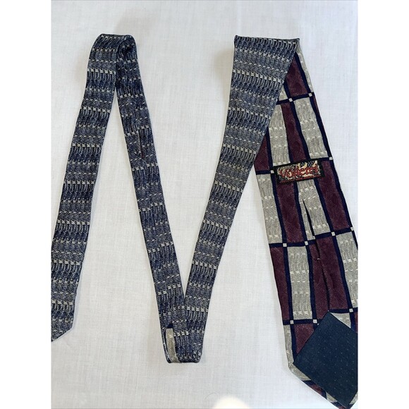 Vollerei Dress Tie Mens Size 58" Red Gray 100% Silk Designer - Picture 10 of 12